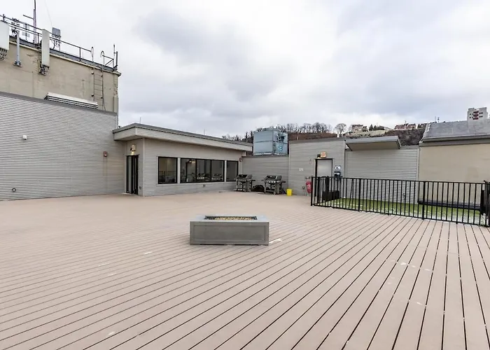 Apartment Steps 2 Everything! - King Bed - Amazing Roof And Gym