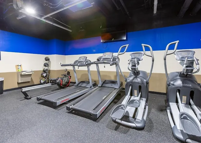 Steps 2 Everything! - King Bed - Amazing Roof And Gym * Pittsburgh